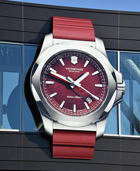 Horloge en forme de montre rouge